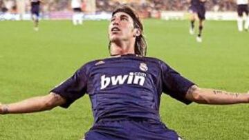 <b>HIZO GOL Y LUEGO ROTÓ</b> El tercer gol del Madrid llevó la firma de Sergio Ramos, que superó a Hildebrand con un derechazo cruzado. En la segunda parte, Schuster dio el primer respiro de la temporada al sevillano, que había jugado todos los minutos hasta ayer. En el 72�, Torres sustituyó al lateral andaluz.