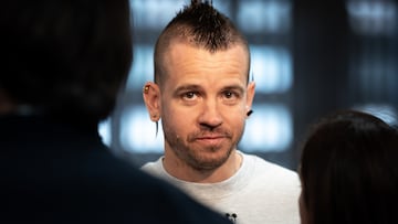 El chef Dabiz Muñoz, durante una rueda de prensa, en el NH Eurobuilding, a 20 de febrero de 2025, en Madrid (España). Dabiz Muñoz ha decidido renovar una temporada más su restaurante DiverXO en el hotel NH Collection Madrid Eurobuilding.
20 FEBRERO 2025;CHEF;COCINER;COCINA;RUEDA DE PRENSA;COMPARECENCIA;
Diego Radamés / Europa Press
20/02/2025