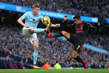 Así fue el ingrato partido de Alexis ante el Manchester City