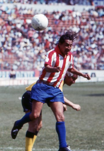 Mejor conocido como el "chololo", Díaz jugó para el Guadalajara de 1955 a 1968 donde logró convertir 62 goles, marca que lo coloca en la décimo primera posición de todos los tiempos.