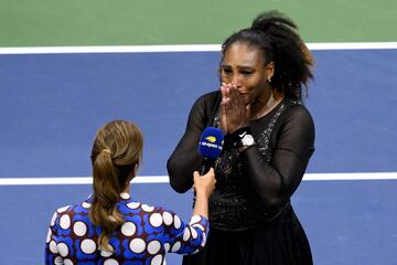 La mejor tenista de la historia se ha despedido de las pistas tras su encuentro frente a Tomljanovic. En casi tres décadas de una carrera increíble ha levantado 73 títulos, 23 de ellos de Grand Slam.