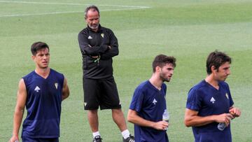 Dejan Lekic podr¨ªa debutar con el C¨¢diz en Tenerife