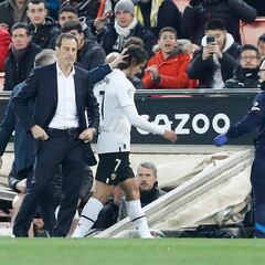 Cavani estará cerca de un mes de baja