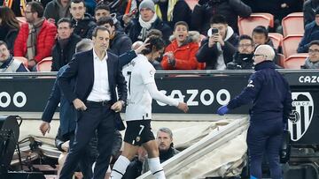 Cavani estará cerca de un mes de baja