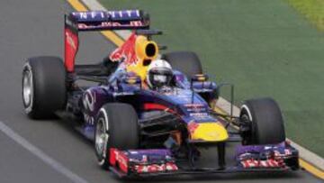Sebastian Vettel a los mandos de su Red Bull en Melbourne.