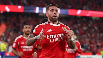 Soccer Football - Primeira Liga - Benfica v Arouca - Estadio da Luz, Lisbon, Portugal - October 25, 2025 Benfica's Nicolas Otamendi celebrates scoring their third goal REUTERS/Pedro Nunes