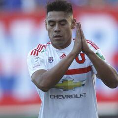 Mora logró el segundo triplete de su carrera y otra vez ante Peric