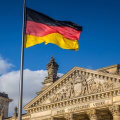 Si tienes pasaporte chileno al día, estos países otorgan visa de trabajo sin oferta laboral: conoce los requisitos