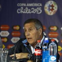 Óscar Tabárez: "Chile estuvo controlado hasta la expulsión"