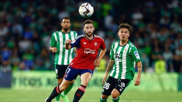 Jon Moncayola of CA Osasuna and Rodri Sanchez of Real Betis  during the La Liga match between Real Betis and CA Osasuna played at Benito Villamarin Stadium on August 26 2022 in Sevilla, Spain. (Photo by Antonio Pozo / Pressinphoto / Icon Sport)