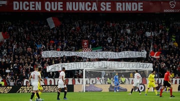 Pancartas de los Biris.