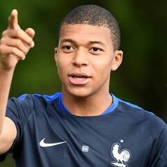 'Le Parisien': Mbappé decide seguir un año más en el Mónaco