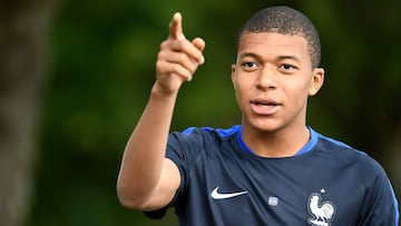 'Le Parisien': Mbappé decide seguir un año más en el Mónaco