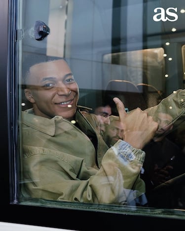 Un desplazamiento que ha durado algo más de cinco horas y que se ha llevado en un avión privado.