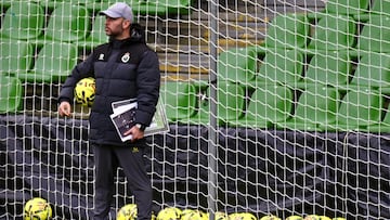 José Alberto López, entrenador del Racing.