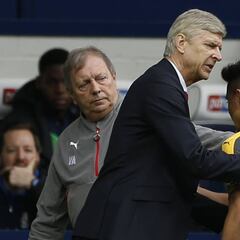 Wenger, harto de rumores, habla del futuro de Alexis y de Özil