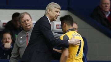 Arsene Wenger y Alexis S&aacute;nchez. 