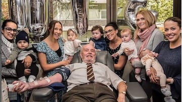 Muere el hombre cuya sangre sumamente rara salvó a más de dos millones de bebés