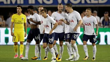 Soccer Football - Paris Saint-Germain vs Tottenham Hotspur - International Champions Cup - Orlando, USA - July 22, 2017   Tottenham&#039;s Toby Alderweireld celebrates a goal with team mates   REUTERS/Kevin Kolczynski