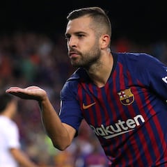 Jordi Alba muestra su nueva imagen tras someterse a un trasplante capilar