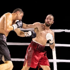 Sandor vuelve a España con victoria en una guerra de guerrillas