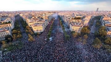 Celebración en las calles de París. 