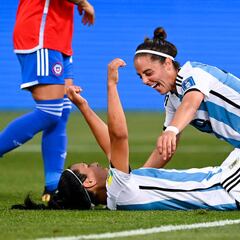 Argentina inicia con goleada su preparación al Mundial
