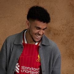Luis Díaz, imagen de la nueva camiseta de Liverpool