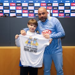 “Míster, ¿yo estoy convocado?”: el precioso gesto del Espanyol por el Día del Cáncer Infantil