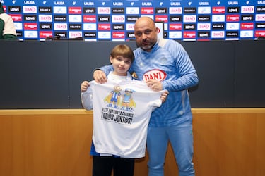 “Míster, ¿yo estoy convocado?”: el precioso gesto del Espanyol por el Día del Cáncer Infantil
