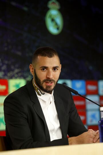 Benzema's contract-renewal press conference in pictures