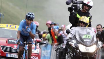 Nairo Quintana rueda en el Col du Portet, en Saint-Lary-Soulan, en la 17&ordf; etapa del Tour de Francia 2018.