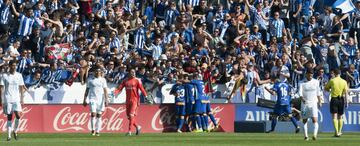 Alavés celebrate Manu García's equaliser.