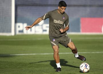 Day one for Luis Suárez with Atlético Madrid.