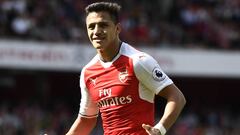 Alexis pide sueldo similar al de Lewandowski para ir a Bayern