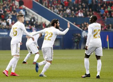 El jugador del Real Madrid, Isco, celebra el 1-1 al Osasuna. 
