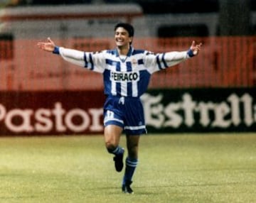 Bebeto jugó de delantero desde 1992 a 1996, autor del primer gol del club en Europa y pichichi en la temporada 92/93 