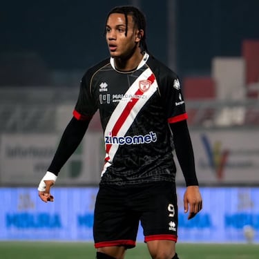 Honduras no se irá de Europa hasta encontrar a su nuevo delantero