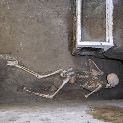 Nuevo hallazgo en Pompeya: los cuerpos de dos víctimas y su tesoro