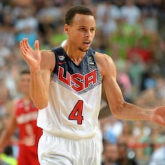 Curry se ofrece para jugar los Juegos de Tokio con EE.UU.
