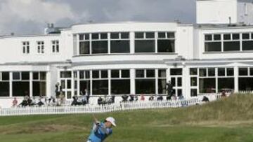 <b>PRUEBAS. </b>Sergio García, ensayando ayer la salida de búnker.