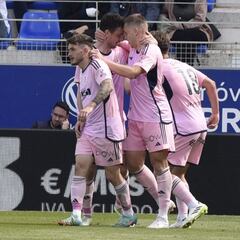 El Oviedo asalta El Alcoraz