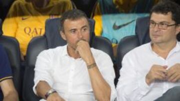 Luis Enrique, en el banquillo.