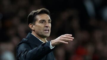 Soccer Football - Champions League - Group B - Arsenal v Sevilla - Emirates Stadium, London, Britain - November 8, 2023 Sevilla coach Diego Alonso Action Images via Reuters/Peter Cziborra