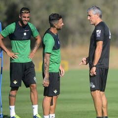 Setién, de Rubén Castro: "Nunca he querido tres delanteros"