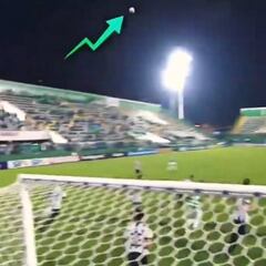 "It defies physics!" mid-flight corner gets paranormal