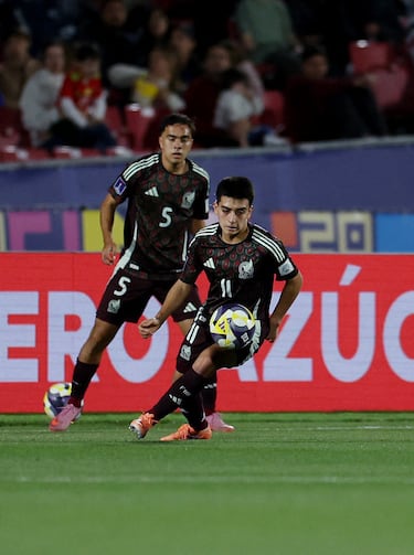 ¡Ni el VAR evitó que el árbitro perjudicara a México ante Argentina en el Sub - 20!