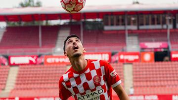 Bojan Miovski es presentado como nuevo jugador del Girona.
