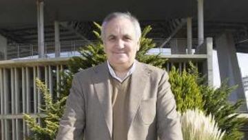 <b>EL JEFE. </b>Alfonso García, presidente del Almería, posando para AS.