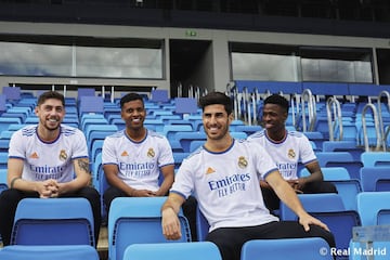 El Real Madrid junto a Adidas han presentado la que será la indumentaria para la temporada que viene. "Está diseñada para reflejar el espíritu y el sentido de unidad del club con sus aficionados bajo el lema This is grandeza, e incluye referencias al estadio Santiago Bernabéu", según explica el propio club blanco. 